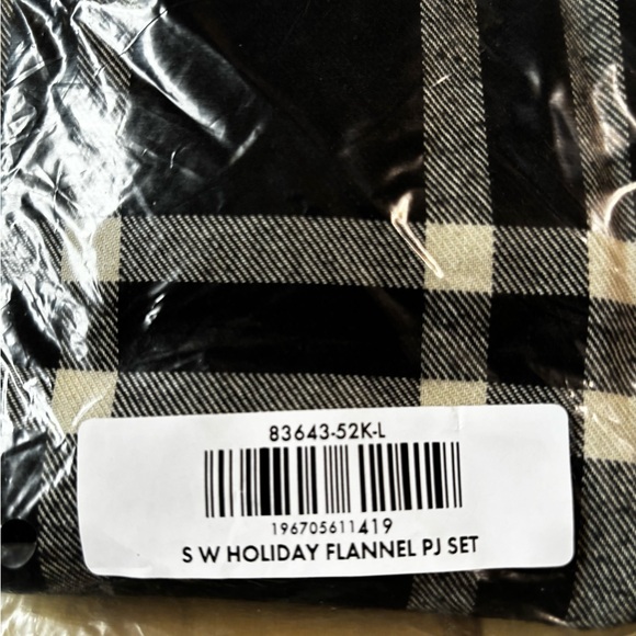 Hanna Andersson Flannel Black and White Plaid Pajama Set - Picture 3 of 4